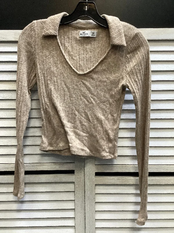 Top Long Sleeve By Hollister In Tan, Size: M