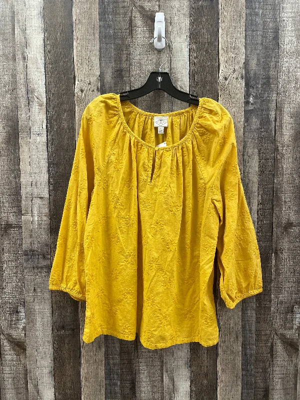 Top Long Sleeve By St Johns Bay In Gold, Size: Xl